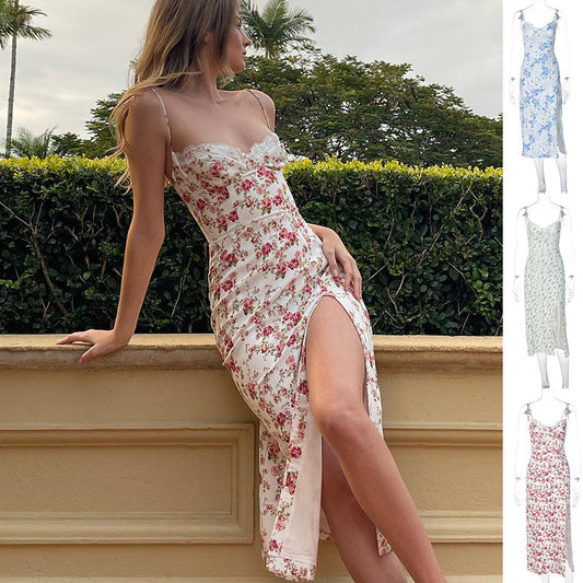 Emily – Robe longue à motif floral avec fente sexy