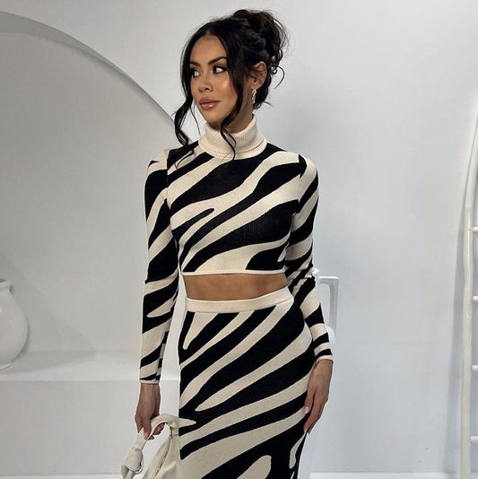 Andrea – Costume Tricoté Rayé Étroite