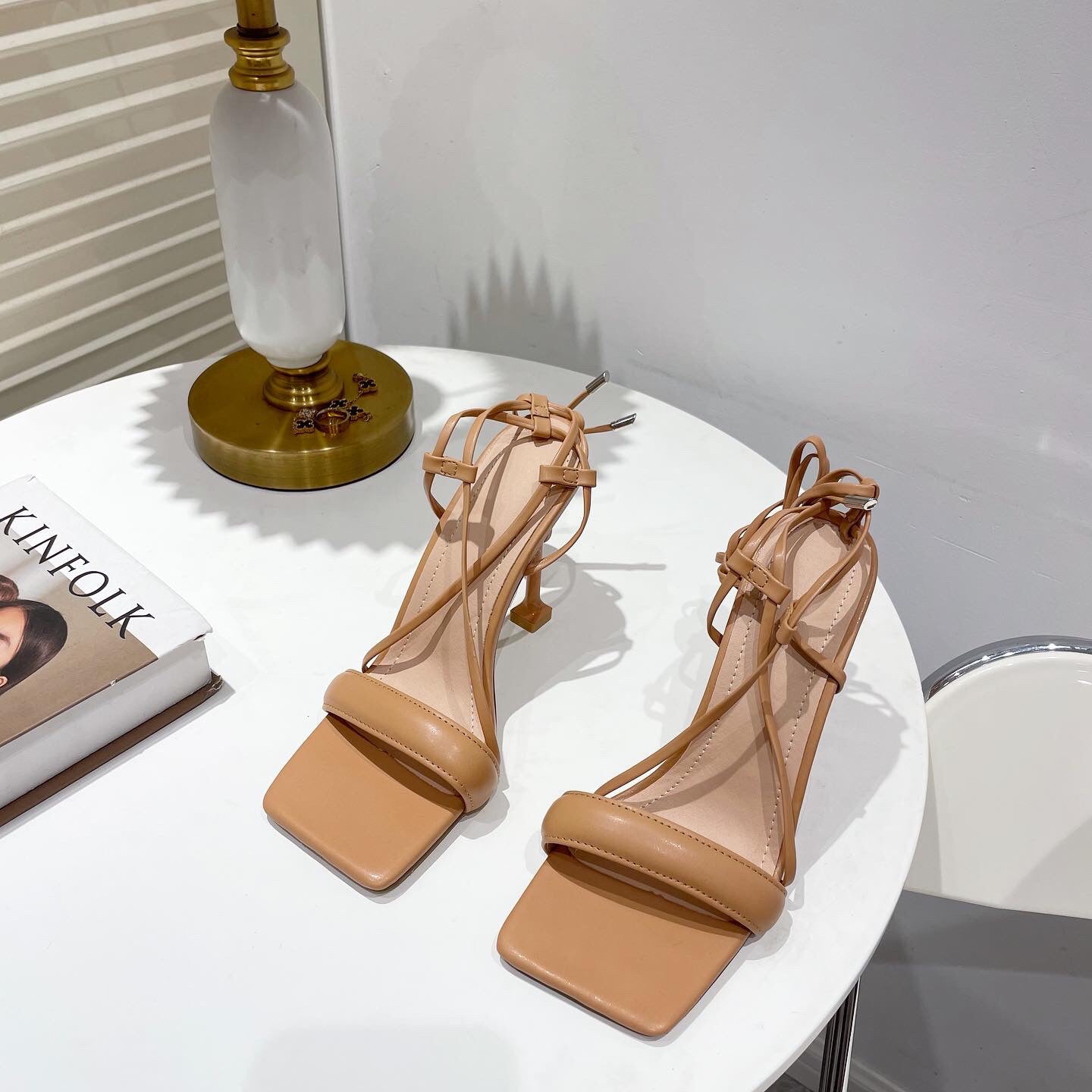 Marion – Sandales à Brides Découpées en Stiletto