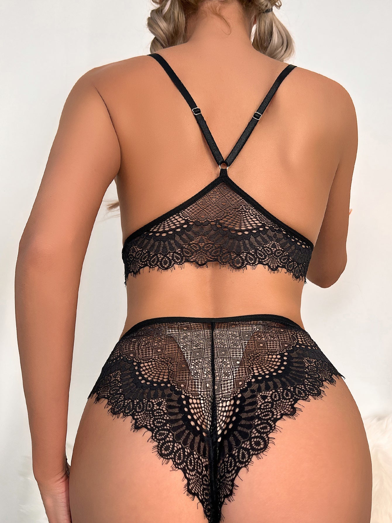 Shirley – Ensemble de lingerie en résille avec dentelle